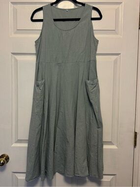 Scoop Neck Sleeveless Dress in Sage Green with pockets